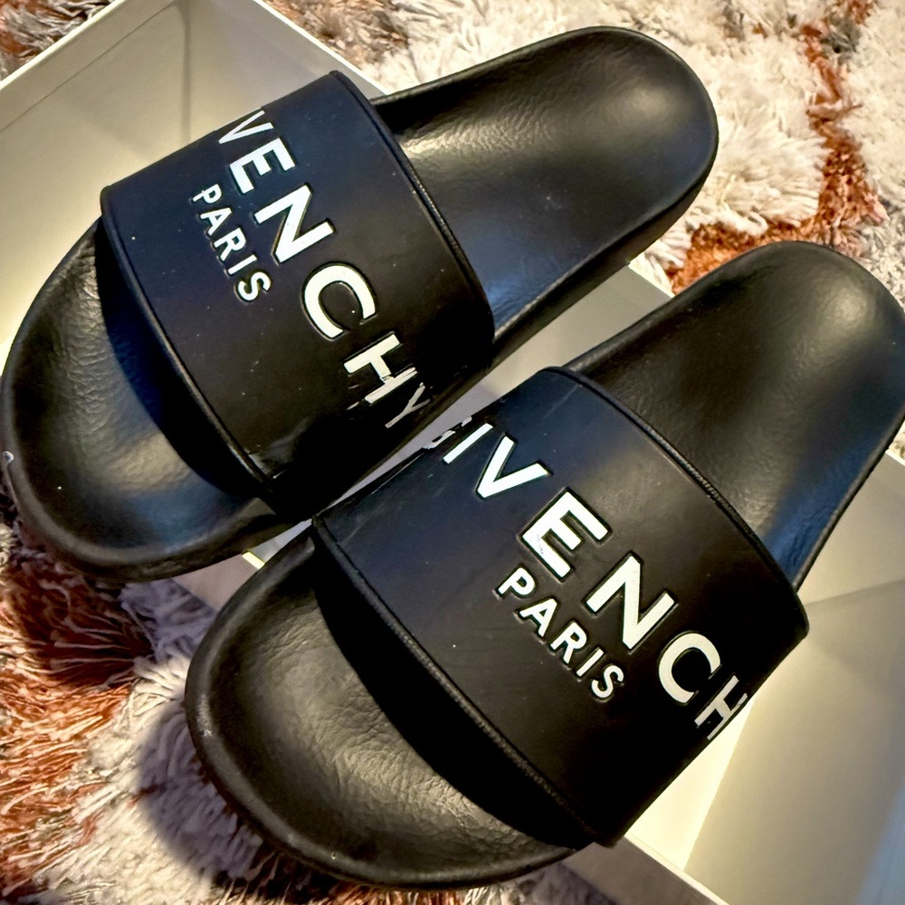Givenchy - Logo Rubber Sandal Slide - Size 37